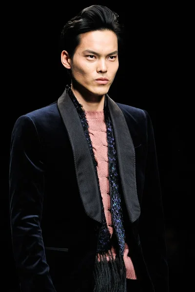 Look 63